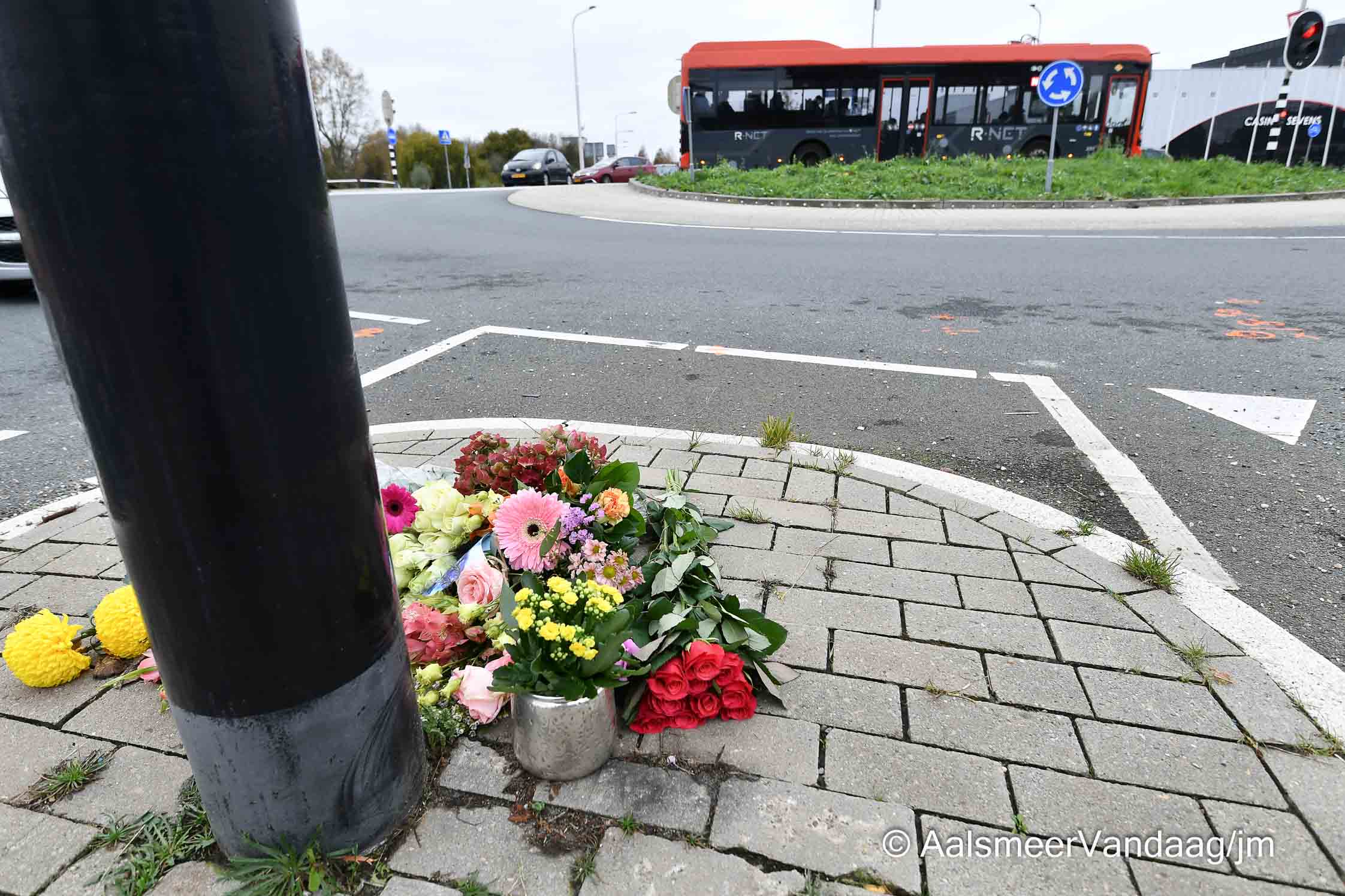 College omarmt petitie rotondes