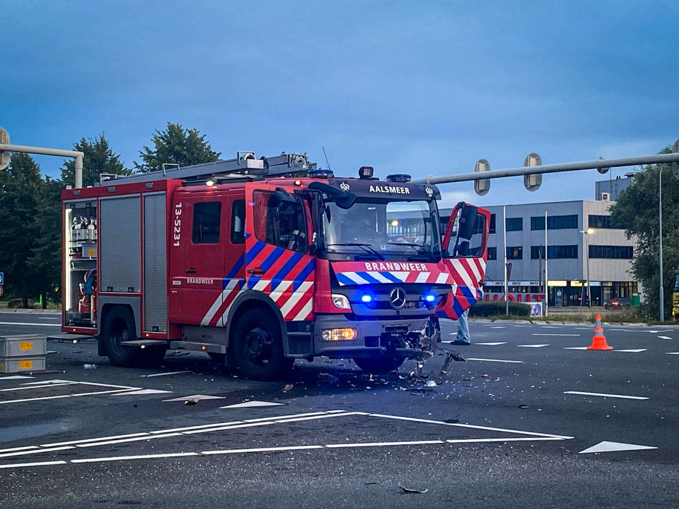 Tankautospuit brandweer Aalsmeer betrokken bij ongeval